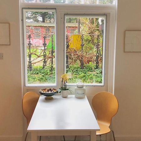 Spacious Comfortable Flat With Free Parking In East Finchley, Muswell Hill & Close To Alexandra Palace London Bagian luar foto