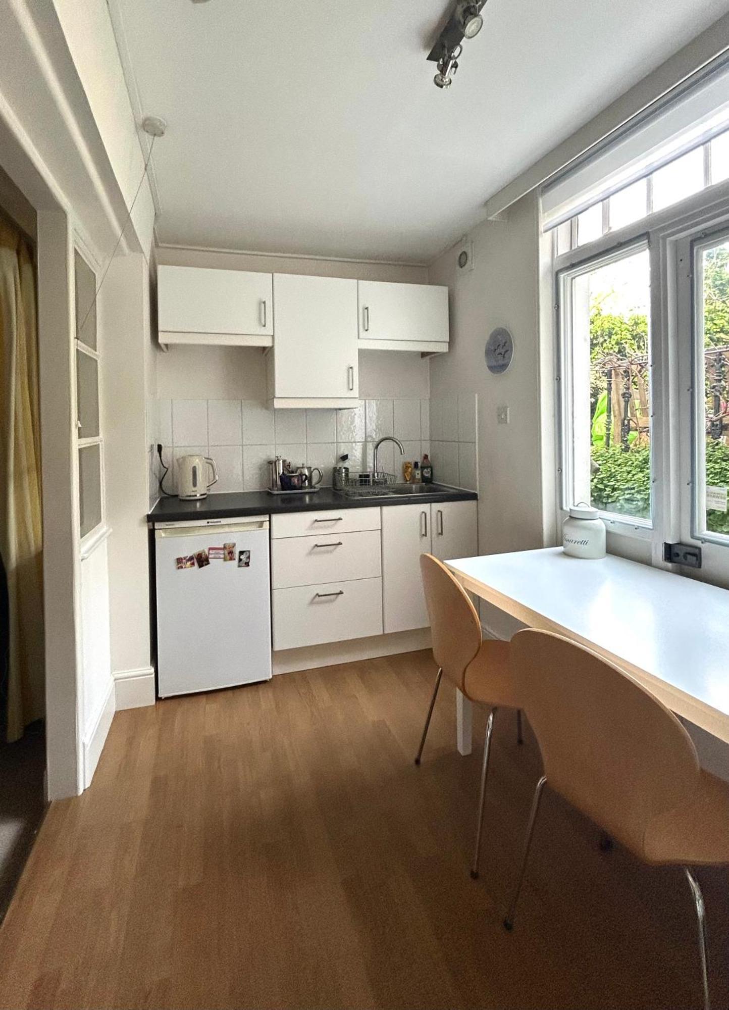 Spacious Comfortable Flat With Free Parking In East Finchley, Muswell Hill & Close To Alexandra Palace London Bagian luar foto