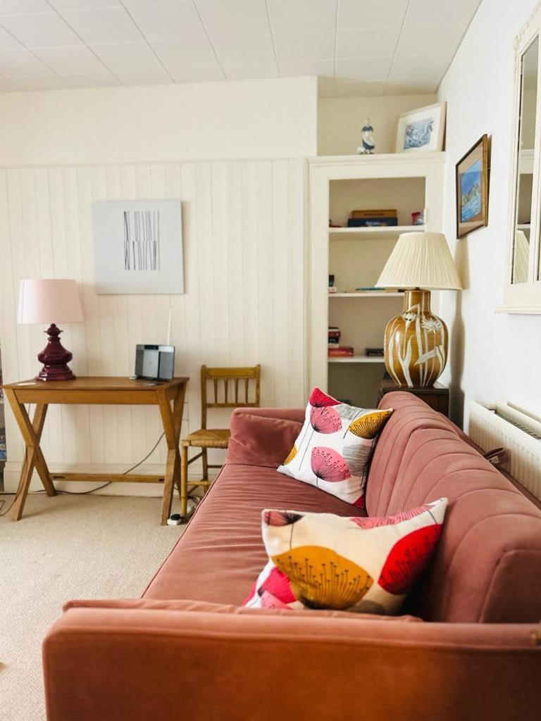 Spacious Comfortable Flat With Free Parking In East Finchley, Muswell Hill & Close To Alexandra Palace London Bagian luar foto