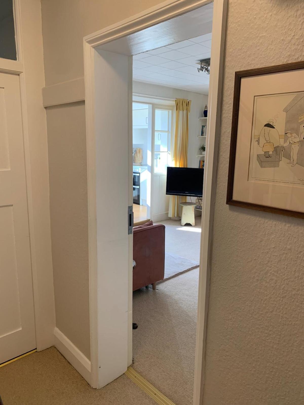 Spacious Comfortable Flat With Free Parking In East Finchley, Muswell Hill & Close To Alexandra Palace London Bagian luar foto